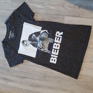 Blue notes Justin Bieber women's t-shirt.  size xs. Grey